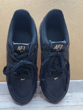 Nike Black and Gold AF1 Low-Top Kids Sneakers Size 6 Y